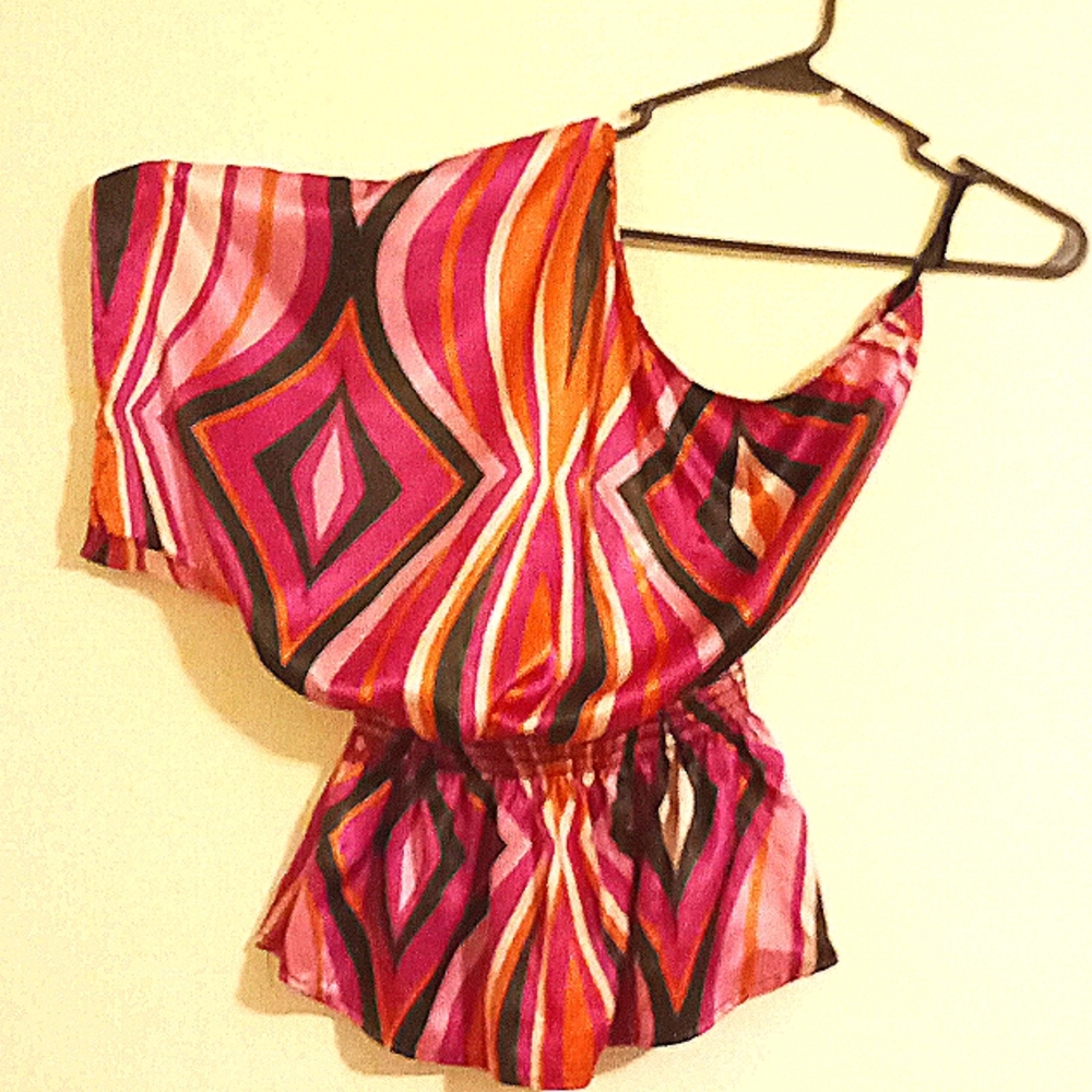 NY INVASION Multicolor cut out short sleeve blouse Large